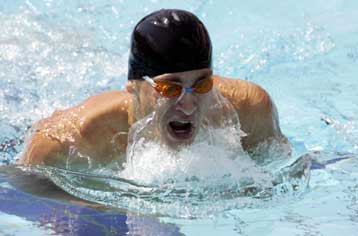 Στα ημιτελικά των 200μ πεταλούδα οι Δρυμωνάκος και Αλυφαντής