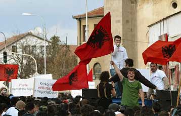 Επιβεβλημένη λύση στο Κόσοβο αλλιώς αδιέξοδο, ξεκαθαρίζει ο αναπληρωτής του Αχτισάαρι
