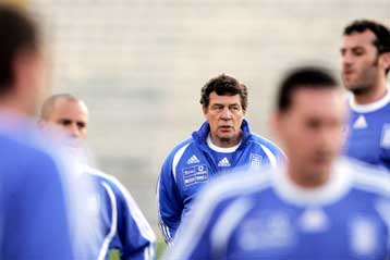 Η Μάλτα δεν είναι ένα μικρό ποδοσφαιρικά έθνος, προειδοποιεί ο Ρεχάγκελ