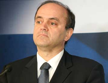 Υπεραμύνεται των χειρισμών του στο θέμα των Ταμείων ο Σ.Τσιτουρίδης