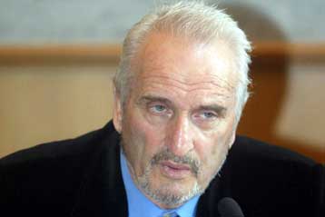 Αμετακίνητοι οι εργαζόμενοι στο ΚΘΒΕ συνεχίζουν τις απεργίες τους