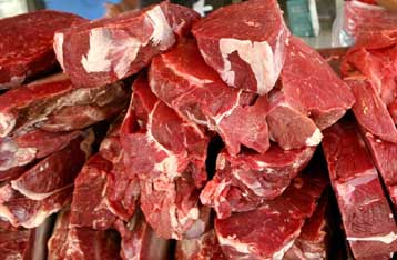 Ένας τόνος ακατάλληλα τρόφιμα κατασχέθηκε από τους ελεγκτές της Νομαρχίας Πειραιά