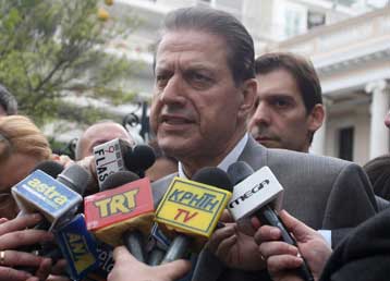 Διαφωνία σε χαμηλούς τόνους κατά τη συνάντηση Πολύδωρα – ΠΟΑΣΥ