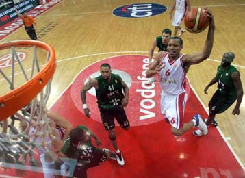 Προπόνηση χωρίς Ακερ και Μπάρλο έκανε ο Ολυμπιακός