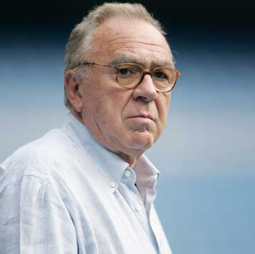 Για «κοινούς εγκληματίες, που δεν ανήκουν στην ερυθρόλευκη οικογένεια» μιλά η ΠΑΕ