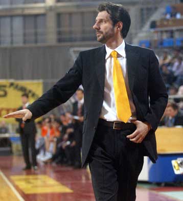 Η τελική θέση του Αρη στη βαθμολογία θα κρίνει το μέλλον της συνεργασίας με Ματσόν