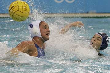 Όγδοη έμεινε η Εθνική πόλο των γυναικών μετά την ήττα από την Ισπανία με 11-9