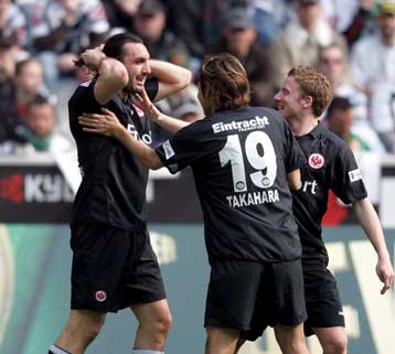 Βρήκε ξανά δίχτυα ο Κυργιάκος, η Μπάγερν 2-0 την Σάλκε και έξι βαθμούς από την κορυφή