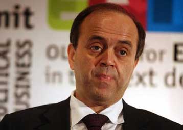 Εννέα εταιρείες και επενδυτικοί οίκοι στο επίκεντρο των ερευνών για τα ομόλογα