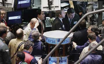 Σε διαπραγματεύσεις για την εξαγορά της First Data έναντι 25 δισ. δολαρίων η KKR