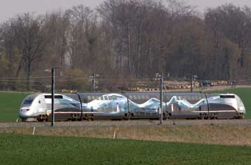 Το γαλλικό TGV καταρρίπτει το ρεκόρ ταχύτητας για συμβατικά τρένα