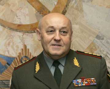 «Να σκεφτούν διπλά» προτού επιτεθούν στο Ιράν καλεί τις ΗΠΑ ο Ρώσος επιτελάρχης