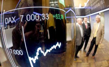 Με σημαντικά κέρδη έκλεισαν τα ευρωπαϊκά χρηματιστήρια και η Γουόλ Στριτ