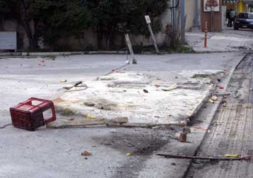 Στοιχεία για πέντε ακόμη εμπλεκόμενους στα επεισόδια της Παιανίας έχει η ΕΛ.ΑΣ.