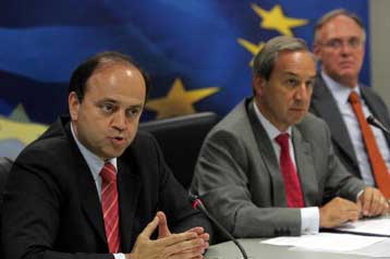 Σημείωμα αποκαλύπτει ότι η έκδοση δομημένων ομολόγων ήταν σε γνώση της κυβέρνησης