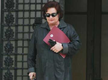 Οι συγγραφείς του βιβλίου Ιστορίας μόνοι αρμόδιοι για τις αλλαγές, λέει η Μ.Γιαννάκου