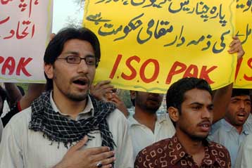 Σαράντα νεκροί σε συγκρούσεις μεταξύ σουνιτών και σιιτών στο Πακιστάν