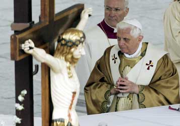 Με αιχμές για την κατάσταση στο Ιράκ το πασχαλινό μήνυμα του Πάπα Βενέδικτου Ιστ