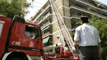 Τραγωδία με δύο νεκρά παιδιά από πυρκαγιά σε διαμέρισμα στην πλατεία Κολιάτσου
