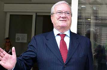 Παραιτήθηκε ο πρόεδρος της Telecom Italia έπειτα από απαίτηση της Pirelli