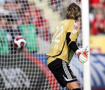 Μοίρασε… ασπιρίνες ο Γκέκας, δύο γκολ στο 4-1 της Μπόχουμ μέσα στο Λεβερκούζεν