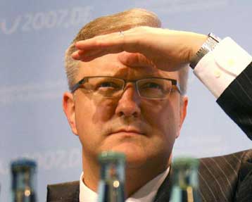 Κυριαρχικό δικαίωμα της Κύπρου η υπογραφή συμφωνιών για τα πετρέλαια, λέει η Κομισιόν