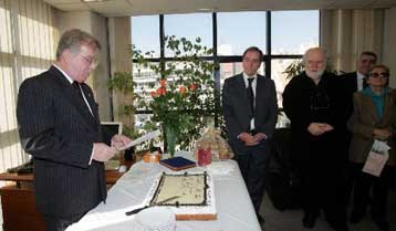 Ο πρόεδρος της ΕΣΗΕΑ ζητεί την παραίτηση του προέδρου του ΤΣΠΕΑΘ για τα ομόλογα