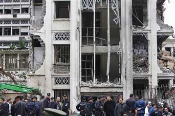 Δεκάδες θύματα στην πρωτεύουσα της Αλγερίας από διπλή βομβιστική επίθεση