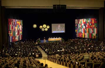 Χαμηλότερο ρυθμό ανάπτυξης και όχι ύφεση εμφανίζει η οικονομία των ΗΠΑ, λέει το ΔΝΤ