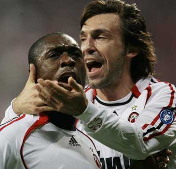 Η Μίλαν άνοιξε… μπύρες, η Λίβερπουλ έμεινε ξύπνια και αναμένουν Μάντσεστερ, Τσέλσι