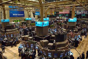 Απώλειες την Τετάστη στη Γουόλ Στριτ και τα ευρωπαϊκά χρηματιστήρια