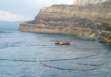 Προσπάθεια αποφυγής της περιβαλλοντικής καταστροφής στη Σαντορίνη