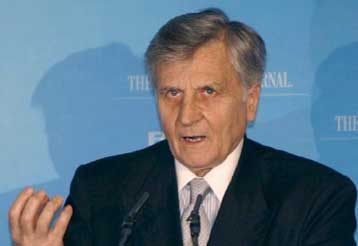 Σε υψηλό διετίας έναντι του δολαρίου σκαρφαλώνει το ευρώ