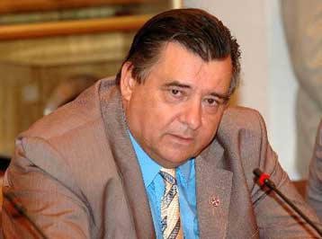 Μέτωπο με τη Χ.Τρικούπη άνοιξε επιστολή του Γ.Καρατζαφέρη προς τον Γ.Παπανδρέου