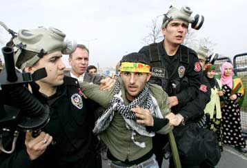 «Αυτοσυγκράτηση» συνιστούν οι ΗΠΑ στην Τουρκία σχετικά με τους Κούρδους στο Ιράκ