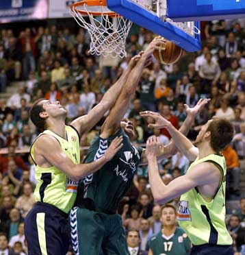 Ιστορική πρόκριση της Ουνικάχα Μάλαγα στο φάιναλ-4 μετά το 67-64 επί της Μπαρτσελόνα