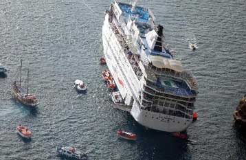 Στο «μαύρο κουτί» του Sea Diamond αναζητούν το μυστικό του ναυαγίου στη Σαντορίνη