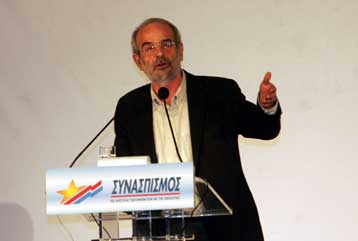 Για απεριόριστο κυνισμό της κυβέρνησης στην υπόθεση των ομολόγων μιλά ο Αλ.Αλαβάνος