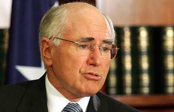 Αντιδράσεις εγείρουν οι δηλώσεις Χάουαρντ για τους φορείς του ιού του AIDS