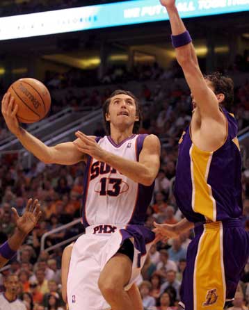 Σούπερ εμφάνιση του Νας και νίκη των Σανς επί των Λέικερς, ήττα-έκπληξη του Ντάλας