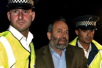 Τέλος στην κράτηση του Κύπριου ευρωβουλευτή Μ.Ματσάκη στις βρετανικές βάσεις