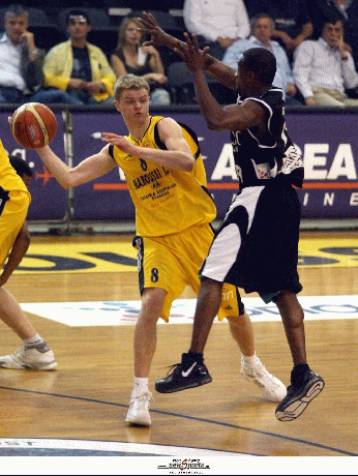 Κυνηγά τα πλέι-οφ το Μαρούσι μετά το 93-81 του Απόλλωνα που κινδυνεύει