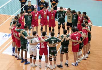 Νίκη του Παναθηναϊκού επί του Ολυμπιακού στου Ρέντη, μήνυμα ειρήνης από τους παίκτες