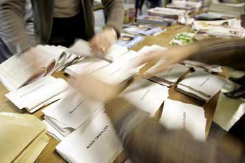 Στην τελική ευθεία για την κάλπη, Ρουγιάλ, Σαρκοζί και Μπαϊρού …αγριεύουν