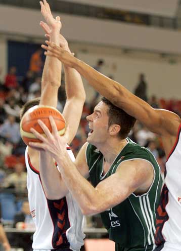 Ο Παναθηναϊκός υπέταξε τον Πανιώνιο στην παράταση, δεύτερος ανέβηκε ο Ολυμπιακός