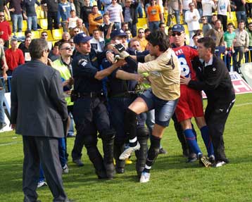 Επεισόδια και στο Αγρίνιο στο ματς του Παναιτωλικού με την Ηλιούπολη