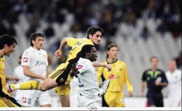 Το πέμπτο χατ τρικ στην καριέρα του «Λύμπε» στρώνει το «σεντόνι» στην ΑΕΚ