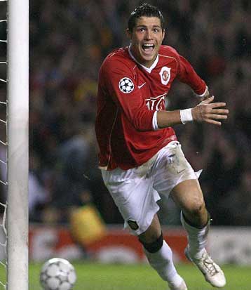 Ρονάλντο και Ντρογκμπά τα φαβορί για τον τίτλο του κορυφαίου της σεζόν στην Αγγλία