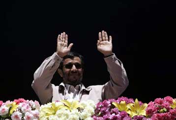 Με νέα πυρηνικά προγράμματα απειλεί το Ιράν, αν του ασκηθούν νέες πιέσεις από τον ΟΗΕ