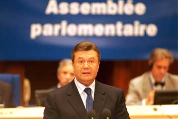 Ευρωπαϊκή στήριξη αναζητούν ο πρόεδρος και ο πρωθυπουργός της Ουκρανίας